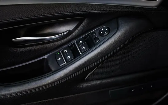 BMW 5 серии 3.00 автомат, фото №1