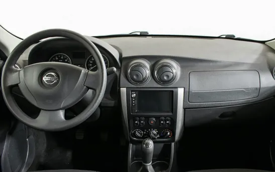Nissan Almera 1.60 механика, фото №1