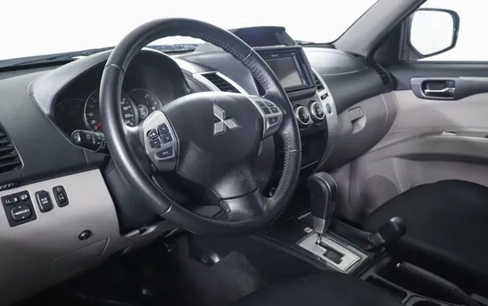 Mitsubishi Pajero Sport 2.50 автомат, фото №1