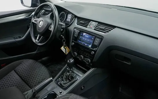 Skoda Octavia 1.80 робот, фото №1