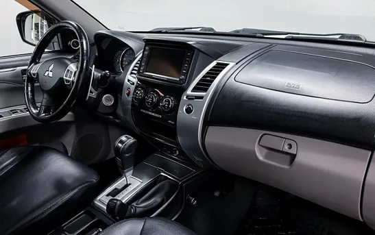 Mitsubishi Pajero Sport 3.00 автомат, фото №1