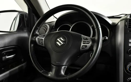 Suzuki Grand Vitara 2.00 автомат, фото №1