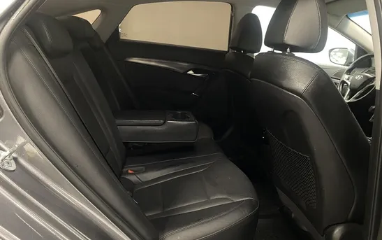 Hyundai i40 2.00 автомат, фото №1