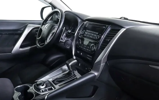 Mitsubishi Pajero Sport 2.40 автомат, фото №1