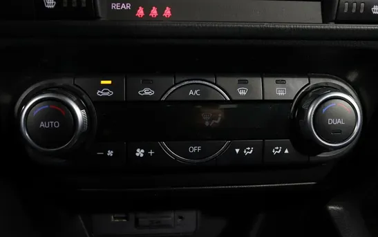 Mazda 3 1.50 автомат, фото №1