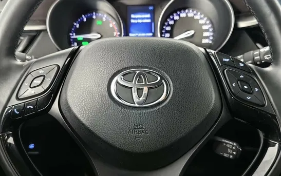 Toyota C-HR 1.20 вариатор, фото №1