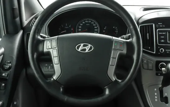 Hyundai H-1 2.50 автомат, фото №1