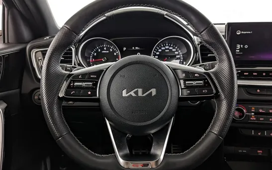 Kia Ceed 1.50 робот, фото №1