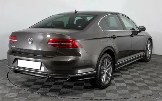 Volkswagen Passat 1.80 робот, фото №1