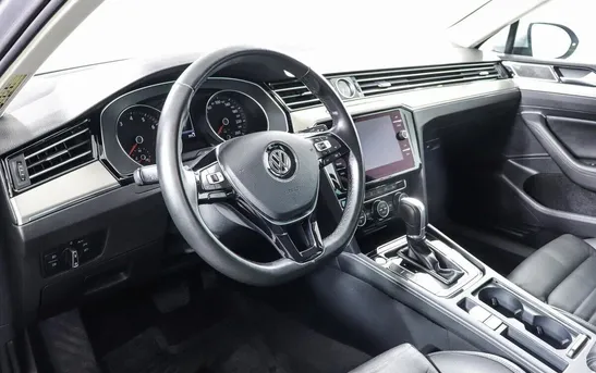 Volkswagen Passat 1.80 робот, фото №1