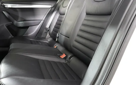 Skoda Octavia 1.80 робот, фото №1