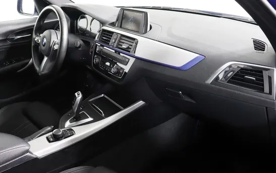 BMW 1 серии 1.50 автомат, фото №1