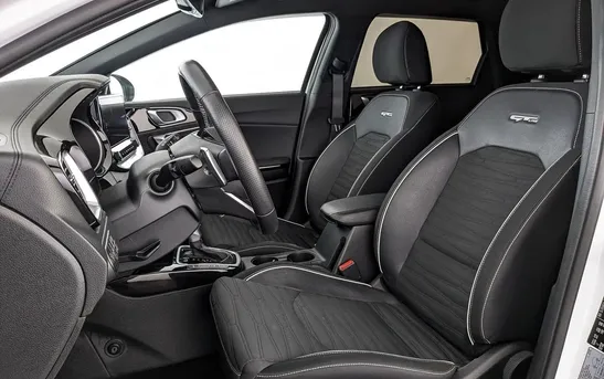 Kia Ceed 1.50 робот, фото №1