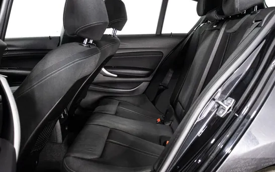 BMW 1 серии 1.50 автомат, фото №1