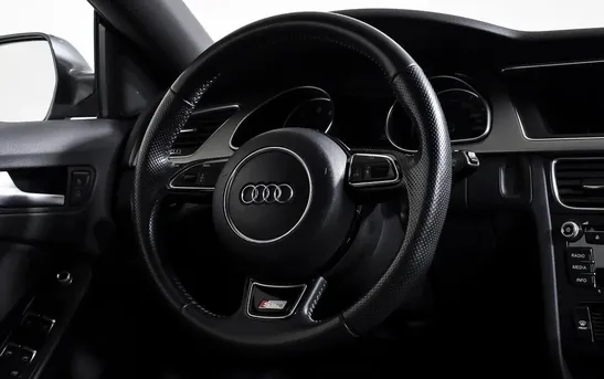 Audi A5 2.00 робот, фото №1