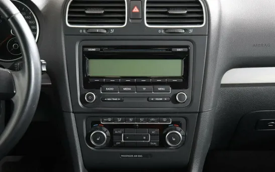 Volkswagen Golf 1.60 робот, фото №1