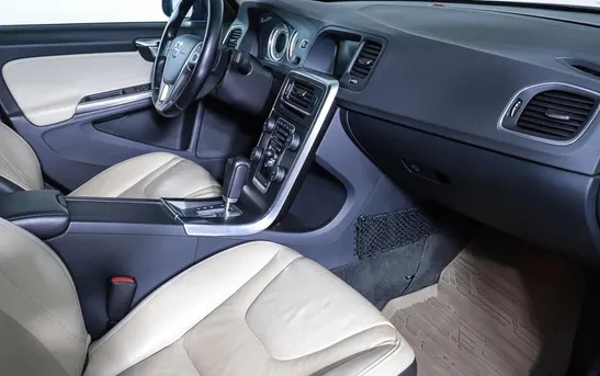 Volvo S60 1.60 робот, фото №1