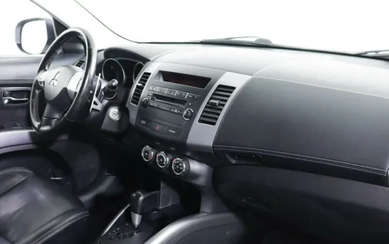 Mitsubishi Outlander 2.00 вариатор, фото №1