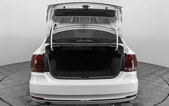 Volkswagen Polo 1.60 механика, фото №1