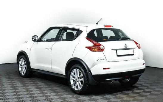 Nissan Juke 1.60 вариатор, фото №1