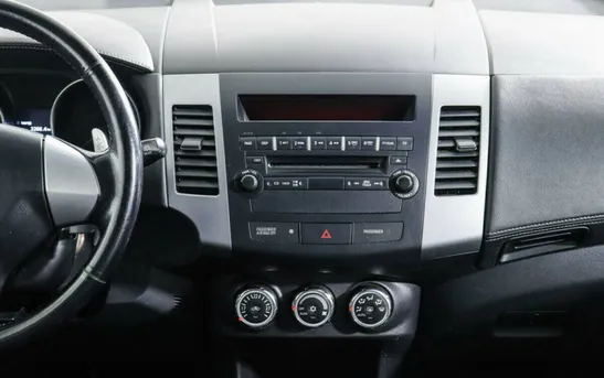 Mitsubishi Outlander 2.00 вариатор, фото №1