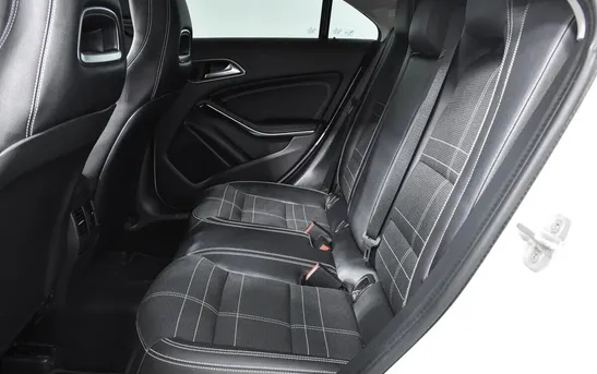 Mercedes-Benz CLA 1.60 робот, фото №1