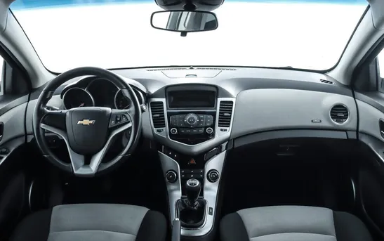 Chevrolet Cruze 1.60 механика, фото №1