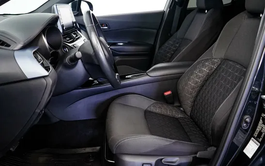 Toyota C-HR 2.00 вариатор, фото №1