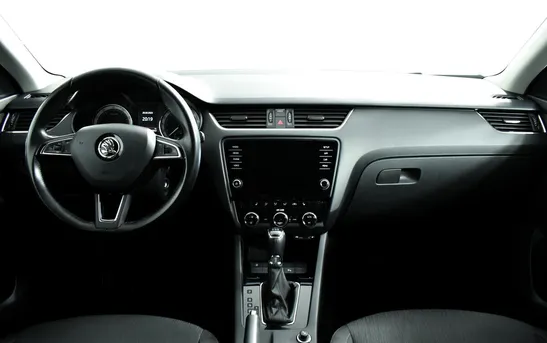 Skoda Octavia 1.80 робот, фото №1