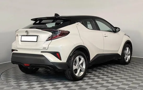 Toyota C-HR 1.20 вариатор, фото №1