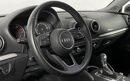 Audi A3 1.40 робот, фото №1