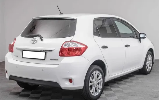 Toyota Auris 1.60 автомат, фото №1