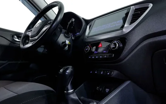 Hyundai Solaris 1.60 механика, фото №1