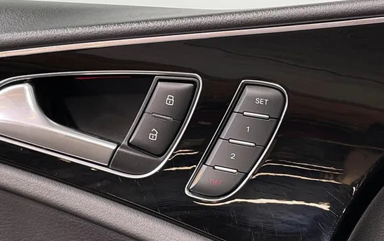 Audi A6 2.00 робот, фото №1