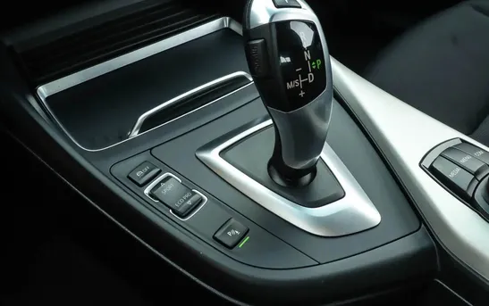 BMW 1 серии 1.50 автомат, фото №1