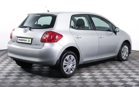 Toyota Auris 1.40 механика, фото №1