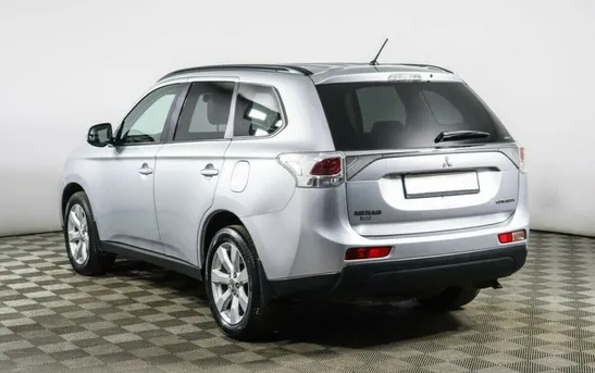 Mitsubishi Outlander 2.00 вариатор, фото №1