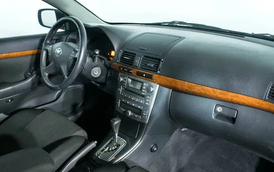 Toyota Avensis 2.00 автомат, фото №1