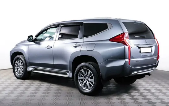 Mitsubishi Pajero Sport 2.40 автомат, фото №1