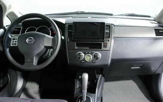 Nissan Tiida 1.60 автомат, фото №1