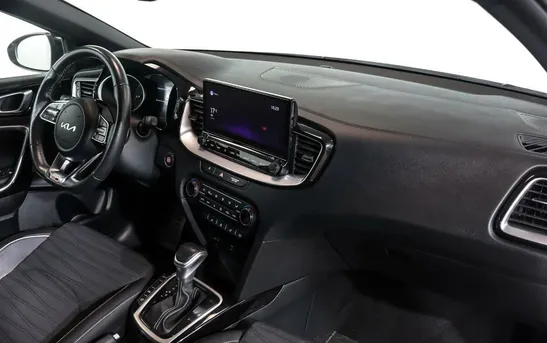 Kia Ceed 1.50 робот, фото №1