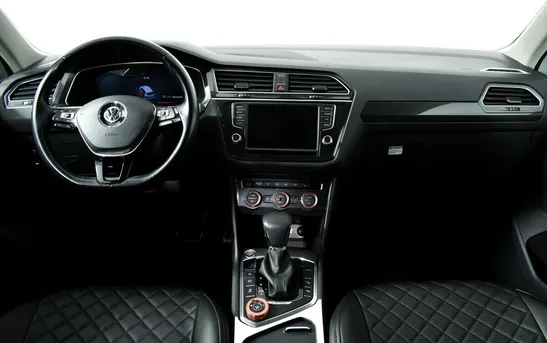 Volkswagen Tiguan 2.00 робот, фото №1