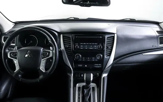 Mitsubishi Pajero Sport 2.40 автомат, фото №1