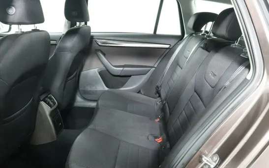 Skoda Octavia 1.80 робот, фото №1