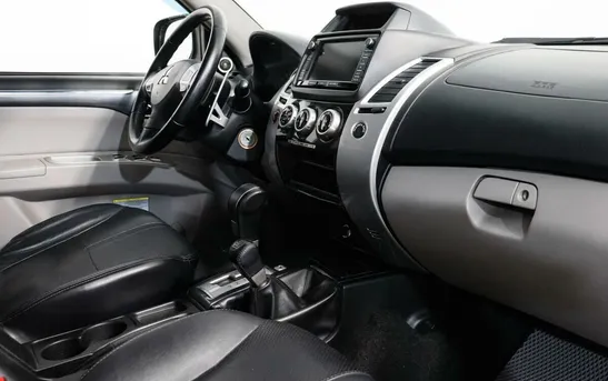 Mitsubishi Pajero Sport 2.50 автомат, фото №1