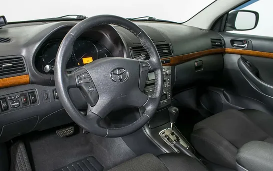 Toyota Avensis 2.00 автомат, фото №1