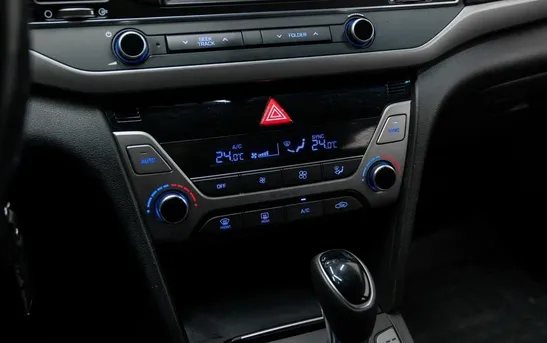 Hyundai Elantra 2.00 автомат, фото №1