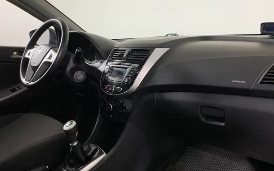 Hyundai Solaris 1.60 механика, фото №1