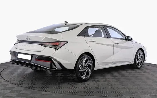 Hyundai Elantra 1.50 вариатор, фото №1