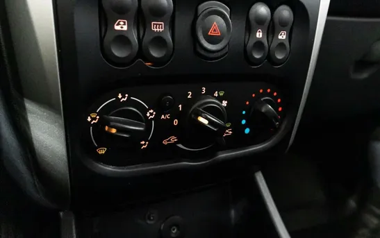 Nissan Almera 1.60 автомат, фото №1